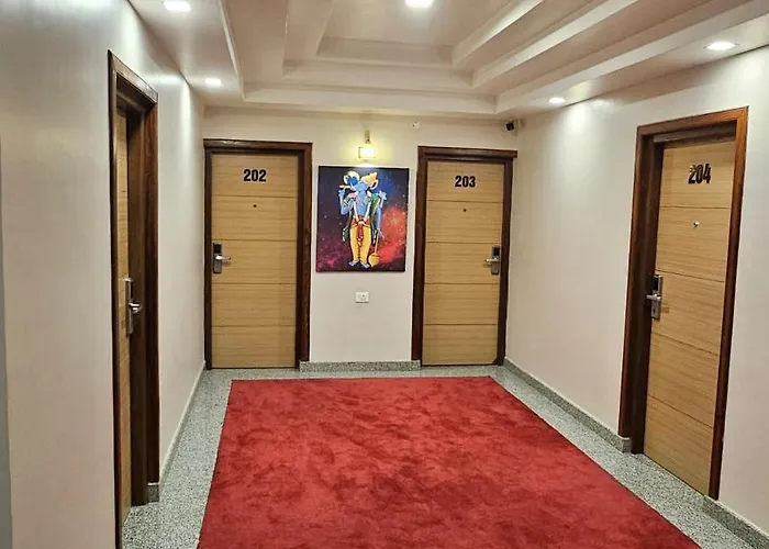 Krishna Hotel 3*