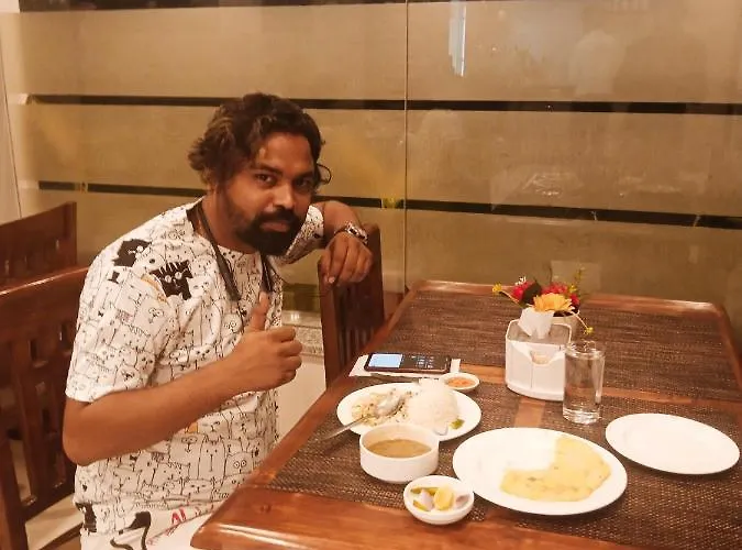 Krishna Hotel 3*