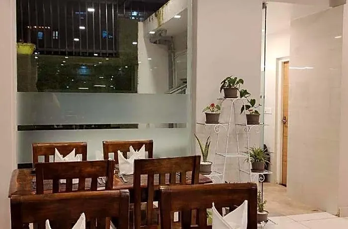 Krishna Hotel 3*